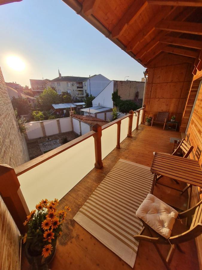 Art Gallery Apartment Nove Zamky Ngoại thất bức ảnh