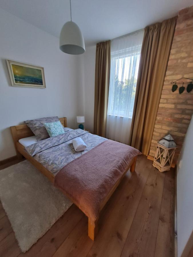 Art Gallery Apartment Nove Zamky Ngoại thất bức ảnh